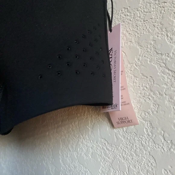 Victoria's Secret VSX Black Knockout Front Zip Close Athleisure Sports Bra 34C - Picture 5 of 10